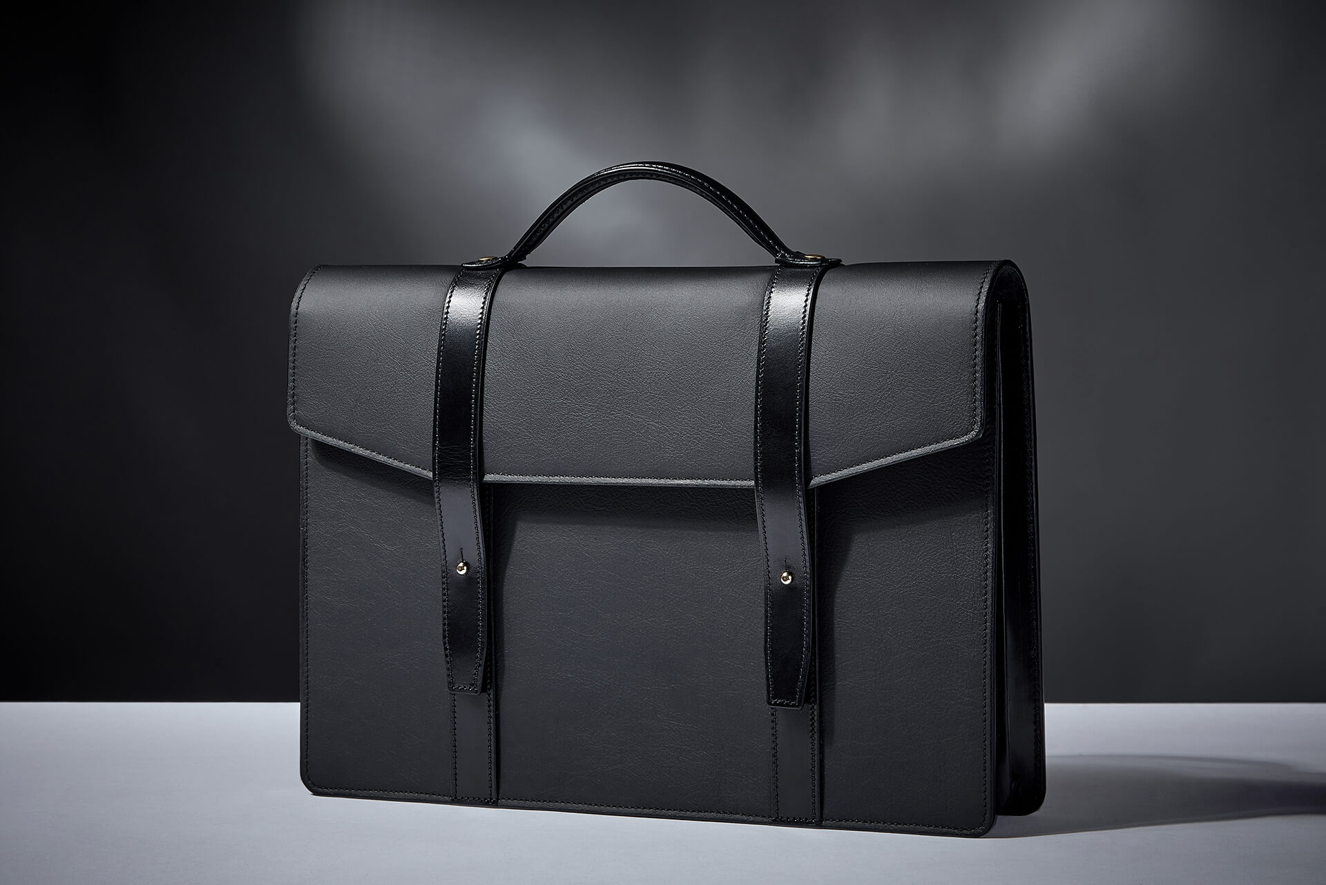 The Briefcase_Bag_Black_C.jpg 2