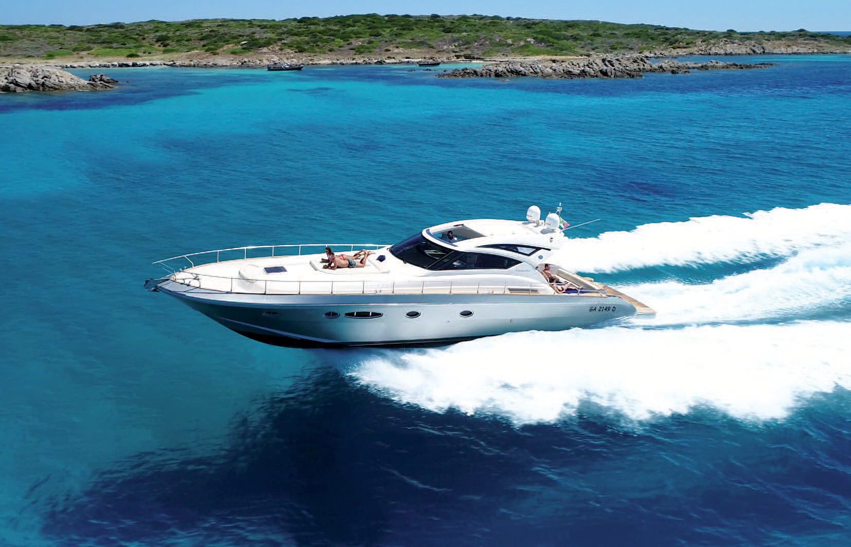 Boat-charter-sardegna-cayman-58-1