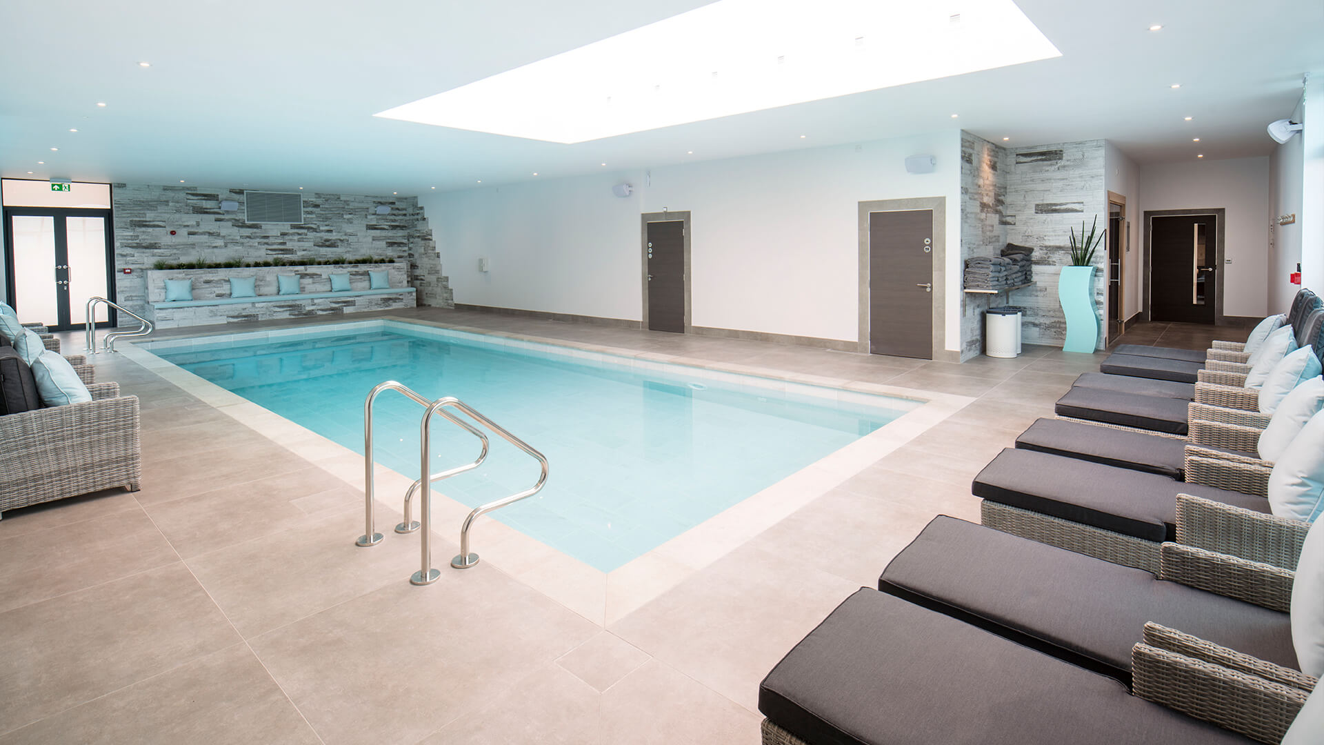 Guests can relax in the twelve-metre indoor heated swimming pool and enjoy treatments from expert therapists.