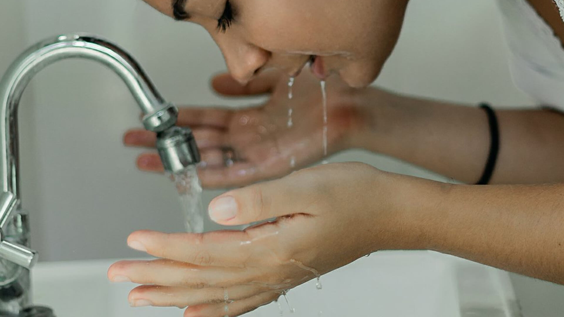 washing face