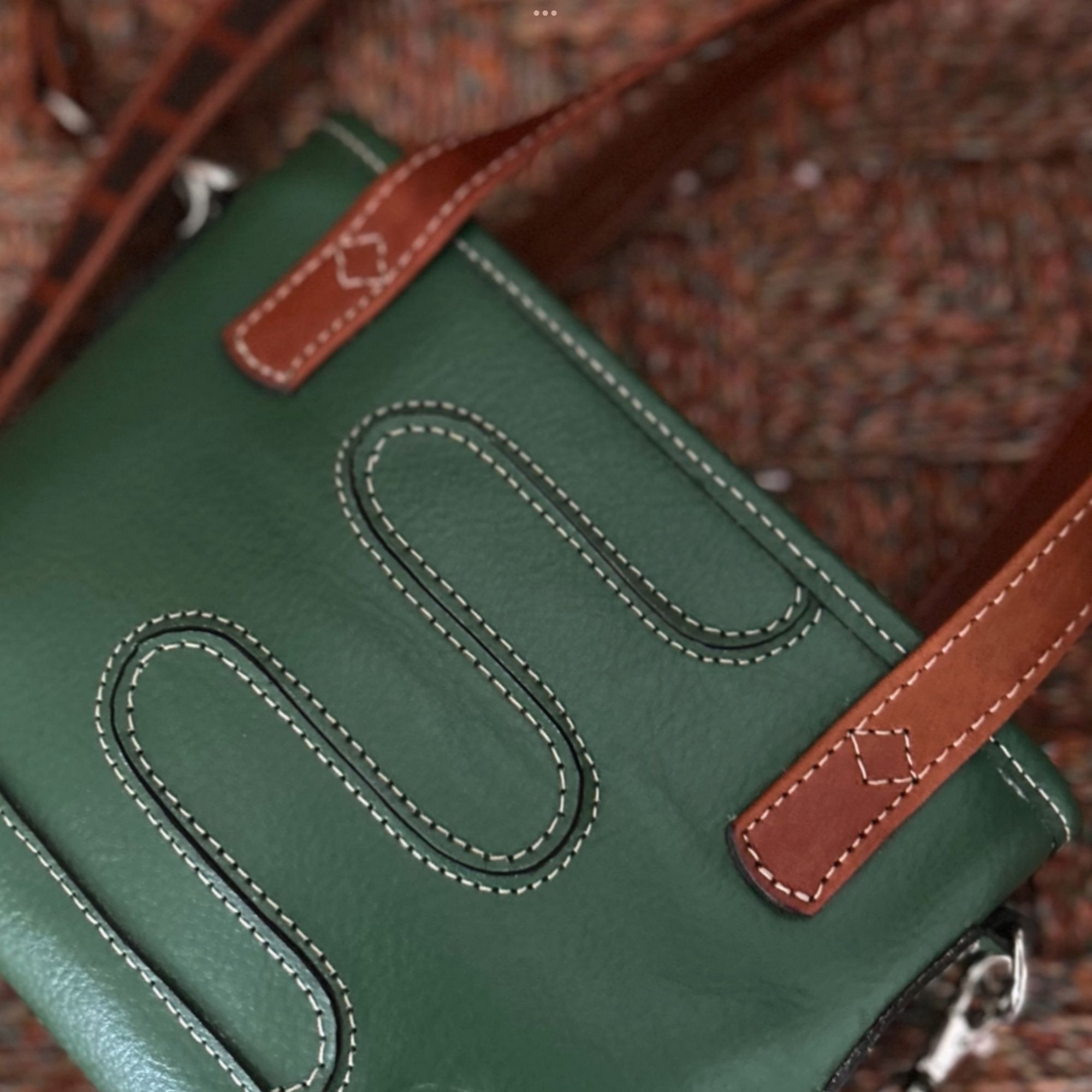 Winner small image - Petros Leather