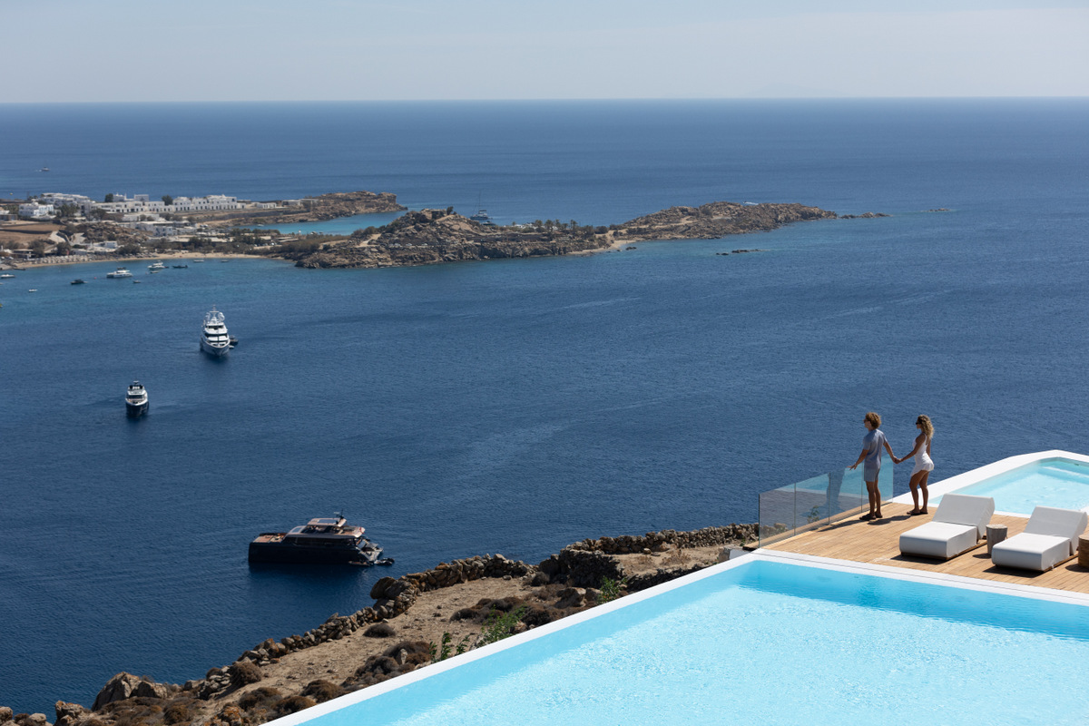 Winner small image - Villabeat