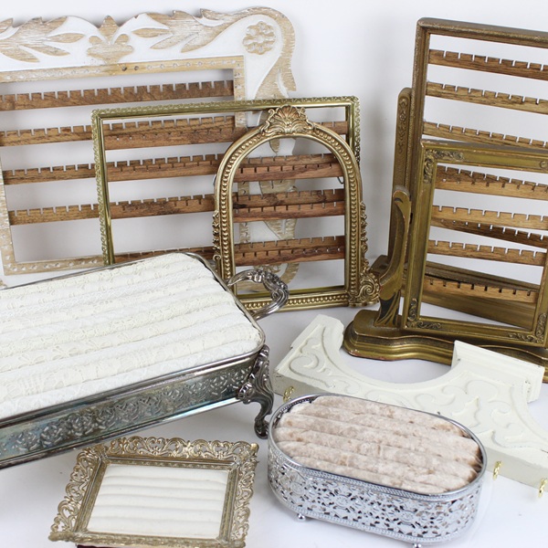 Winner small image - Creatively Cluttered