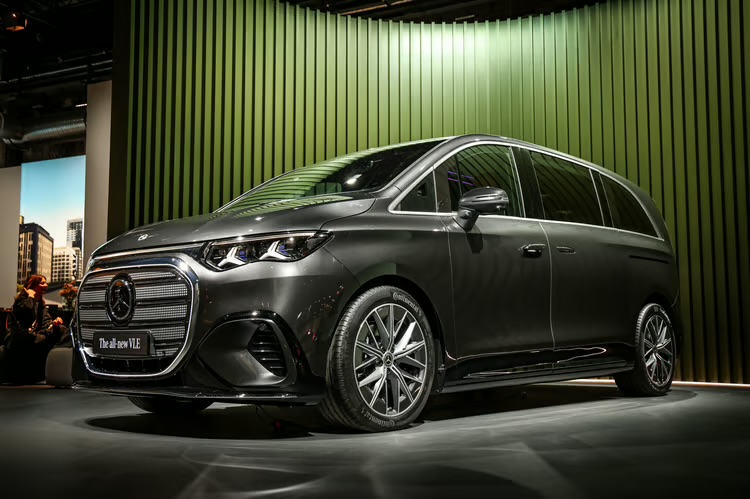 Winner small image - Agati Luxury Private Transfers