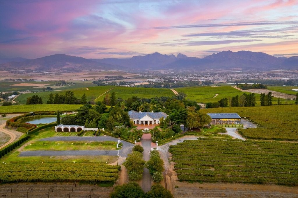 Winner small image - Bakenhof Winelands Venue